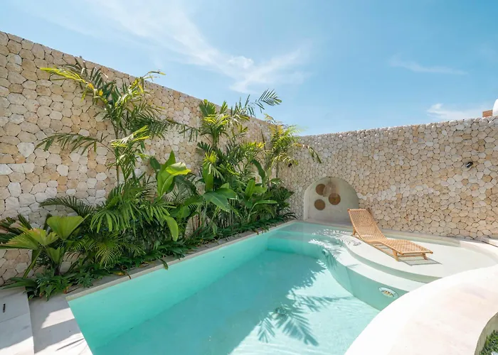 Villa First Alaya